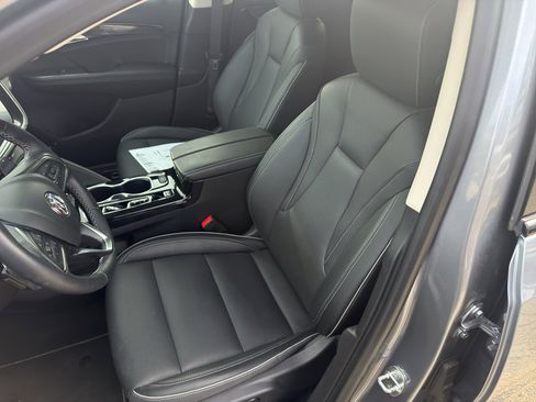 Used 2021 Buick Envision Essence w/ Technology Package I image 10