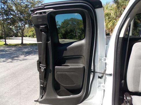 Used 2015 Chevrolet Colorado W/T w/ WT Convenience Package image 21