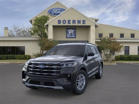 New 2025 Ford Explorer Active w/ Active Comfort Package image 2