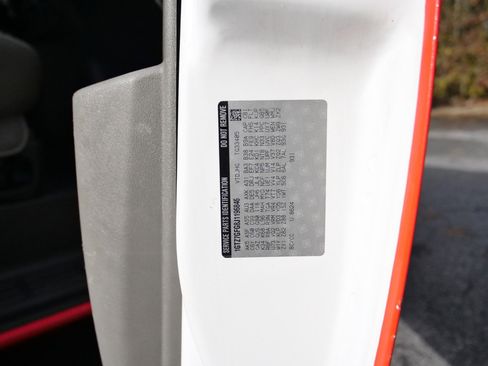 Used 2018 GMC Savana 3500 w/ Driver Convenience Package image 38