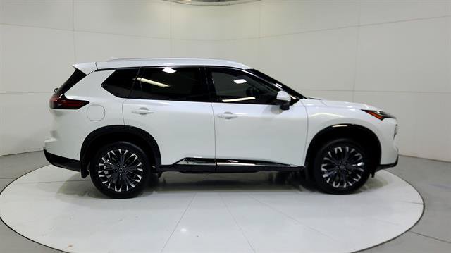 Certified 2024 Nissan Rogue Platinum w/ Platinum Premium Package FWD image 9