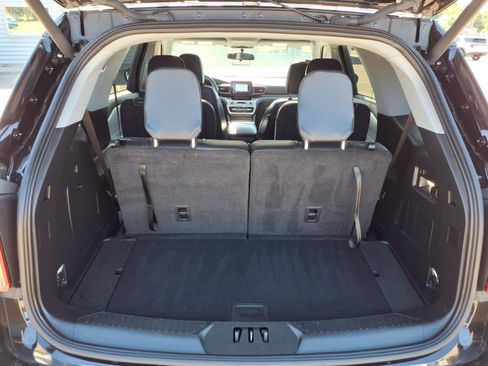 Used 2023 Ford Explorer XLT w/ Equipment Group 202A image 22