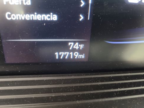 Used 2025 Hyundai Venue SEL image 31