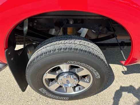 Used 2014 Ford F350 Lariat w/ Lariat Interior Package image 10