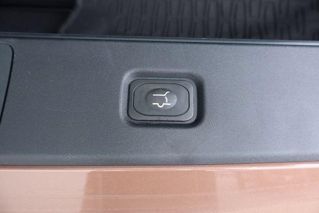 Used 2025 Lincoln Navigator Black Label AWD/4WD image 33