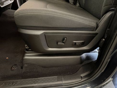Used 2025 RAM 2500 Big Horn AWD/4WD image 22