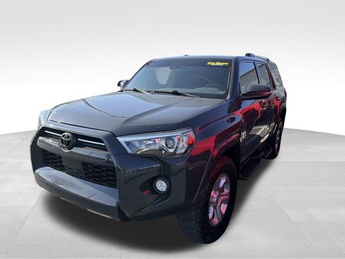 Used 2024 Toyota 4Runner SR5 Premium w/ Moonroof Package image 5
