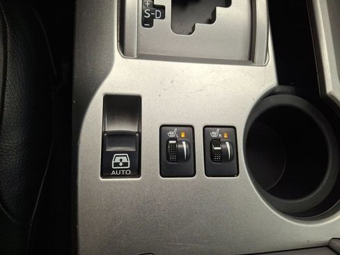 Used 2013 Toyota 4Runner SR5 image 19