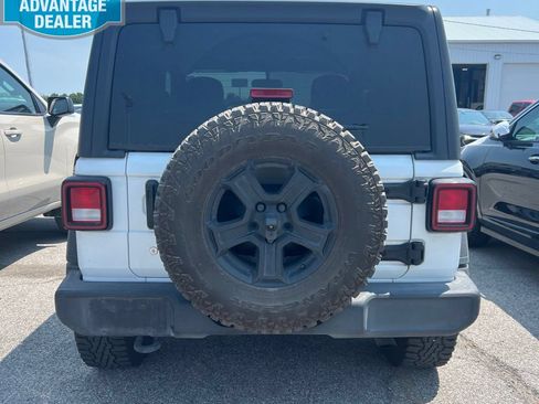 Used 2019 Jeep Wrangler Sport AWD/4WD image 5