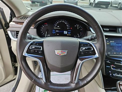 Used 2016 Cadillac XTS Luxury image 25