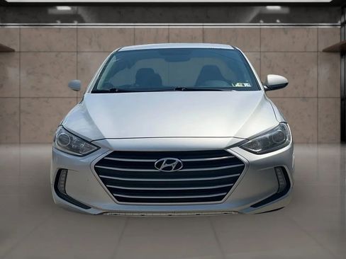 Used 2017 Hyundai Elantra SE w/ SE A/T Tech Package 03 FWD image 1