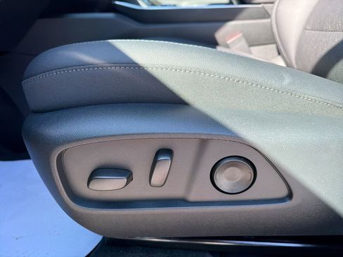 New 2026 Chevrolet Equinox LT image 16