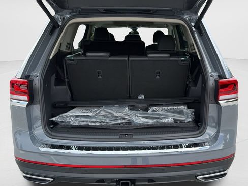 New 2026 Volkswagen Atlas SE FWD image 11