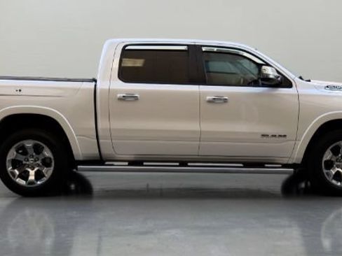 Used 2019 RAM 1500 Laramie AWD/4WD image 8
