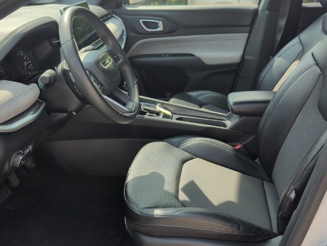 Used 2024 Jeep Compass Latitude AWD/4WD image 21