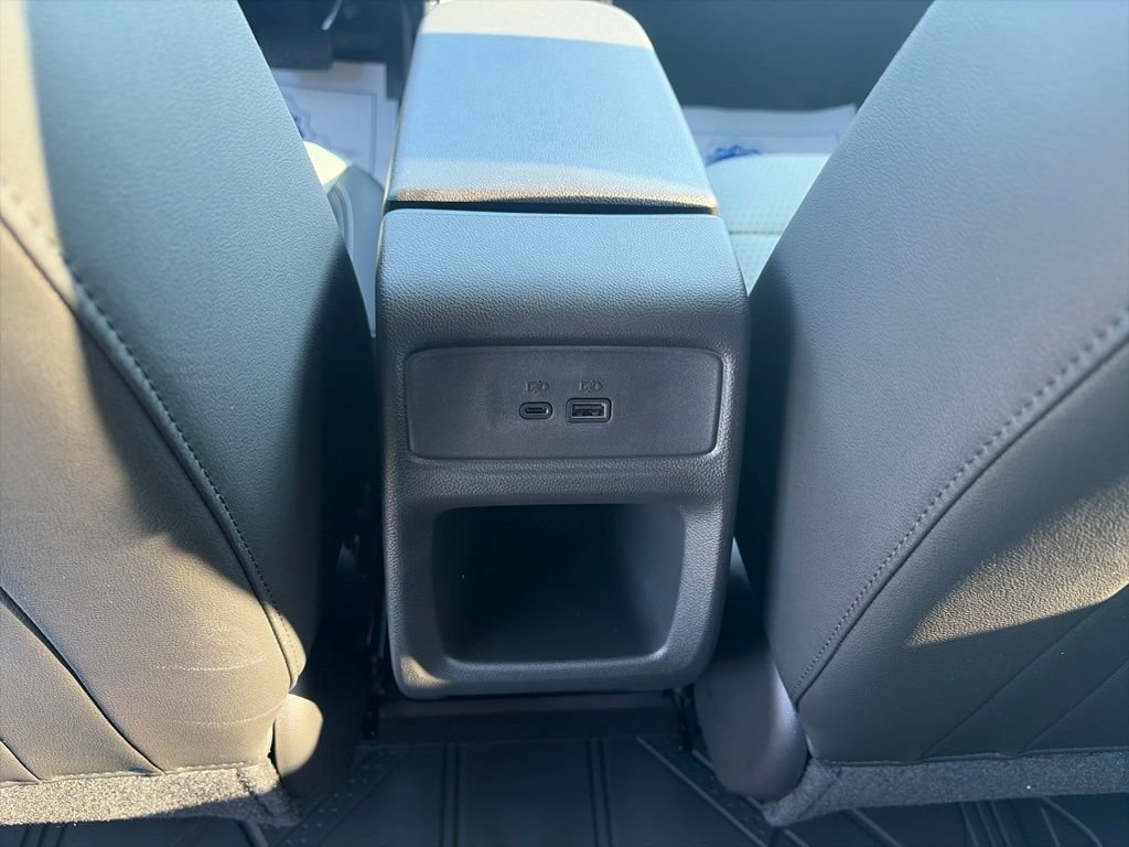 New 2026 Chevrolet Trax LT w/ Sunroof Package FWD image 13