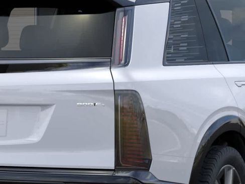 New 2026 Cadillac Vistiq Sport AWD/4WD image 11
