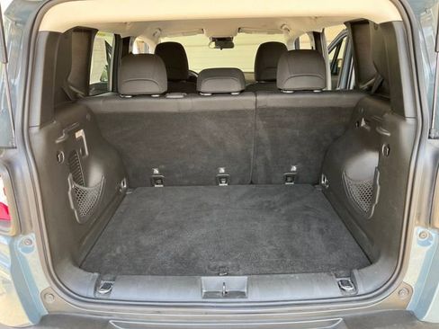 Used 2018 Jeep Renegade Latitude w/ Cold Weather Group image 27