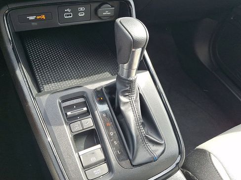 Used 2025 Honda CR-V EX image 12