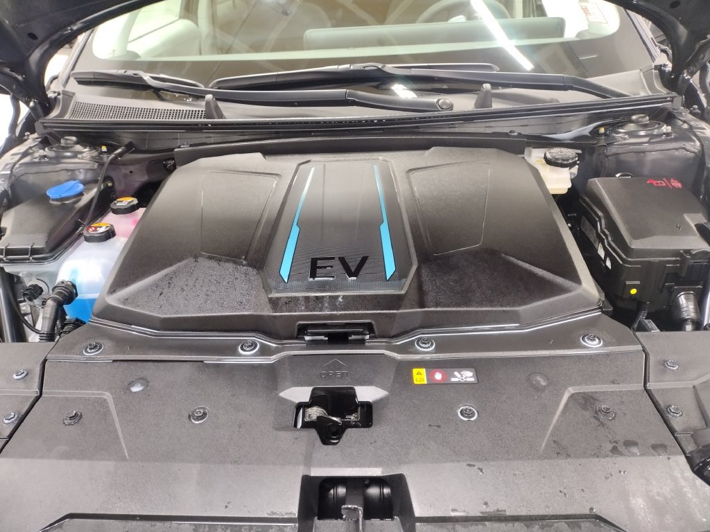 Certified 2024 Hyundai Ioniq 5 SEL AWD/4WD image 10
