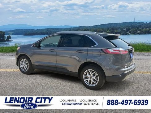 Certified 2024 Ford Edge SEL w/ Convenience Package AWD/4WD image 5