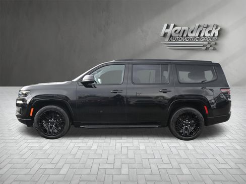 Used 2024 Jeep Wagoneer Series II AWD/4WD image 7