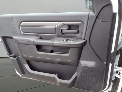 New 2026 RAM 2500 Tradesman AWD/4WD image 9