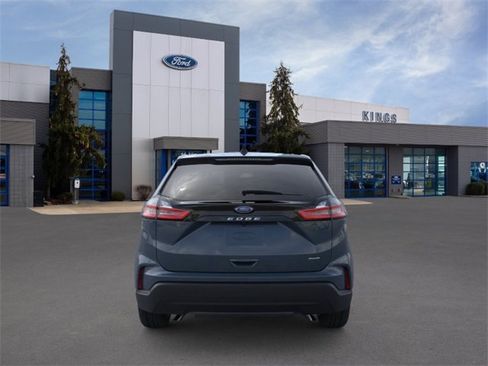 New 2024 Ford Edge SE image 5
