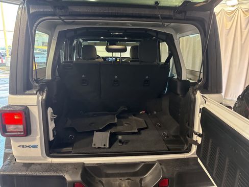Used 2024 Jeep Wrangler Willys image 11