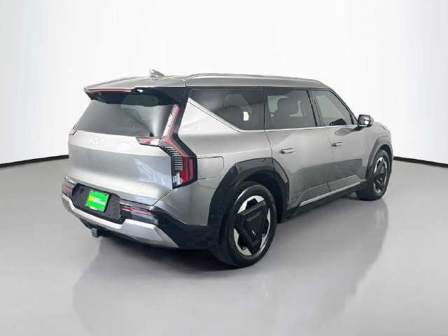 Used 2024 Kia EV9 Land AWD/4WD image 10
