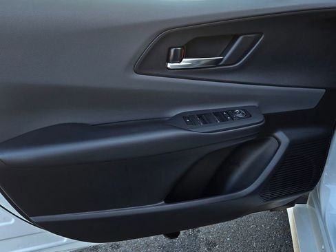 Used 2024 Toyota Prius XLE FWD image 11