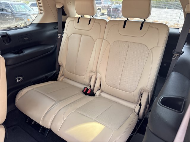 Used 2022 Jeep Grand Cherokee L Limited w/ Luxury Tech Group II AWD/4WD image 16