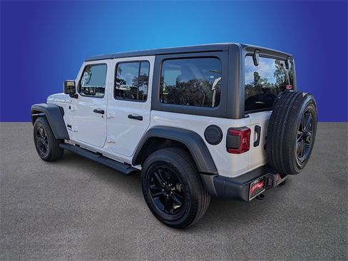 Used 2020 Jeep Wrangler Unlimited Sport image 3