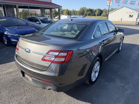 Used 2015 Ford Taurus SEL w/ Equipment Group 201A FWD image 4
