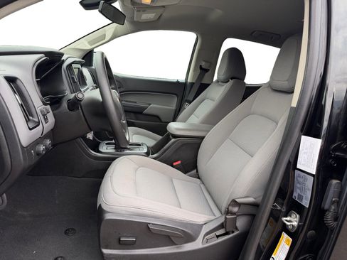 Used 2022 Chevrolet Colorado W/T w/ Custom Special Edition AWD/4WD image 9