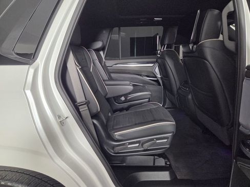 Used 2025 Cadillac Escalade Sport w/ Touring Package image 30