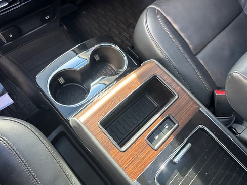 Certified 2025 Lincoln Aviator Reserve w/ Equipment Group 201A image 33