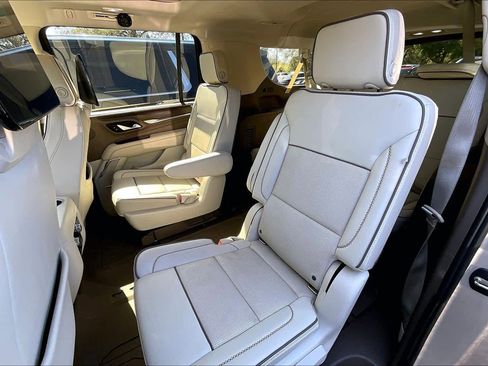 Used 2021 GMC Yukon XL Denali image 25