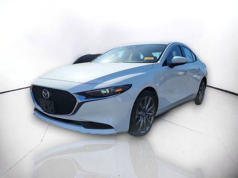 Used 2021 MAZDA MAZDA3 s image 2