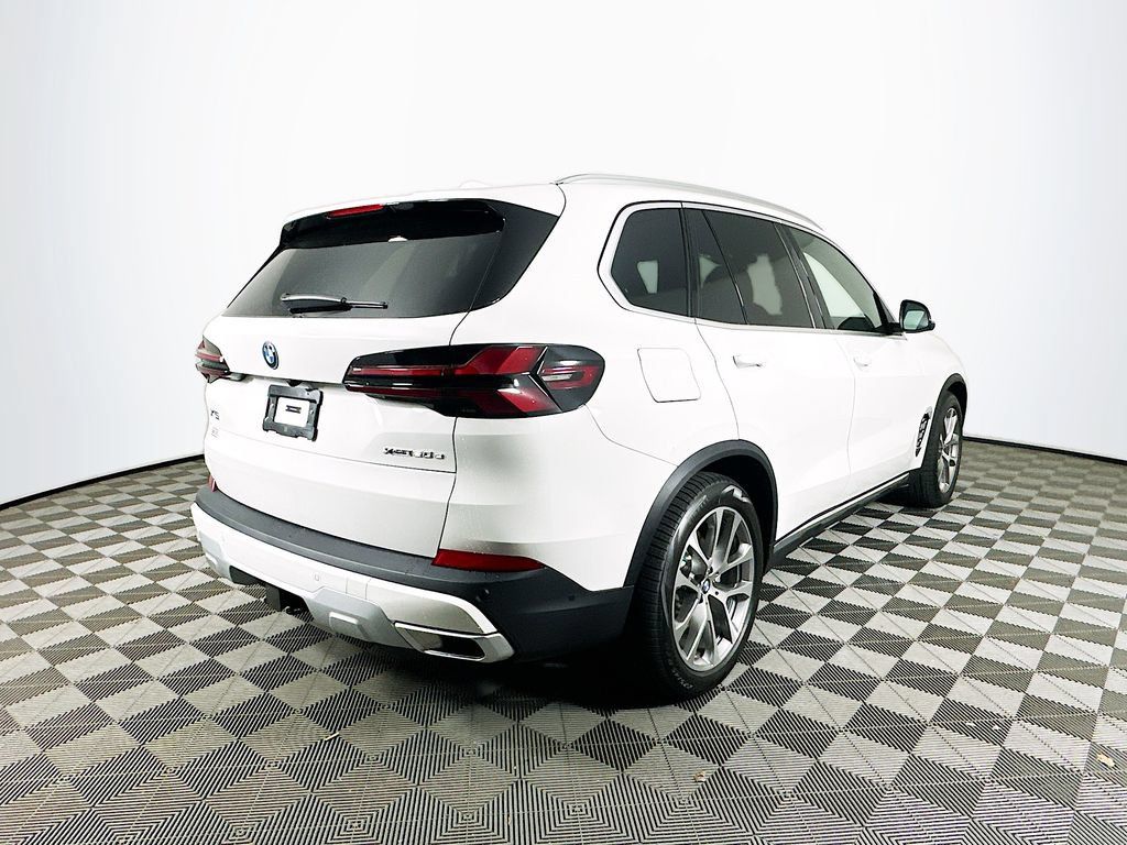 Used 2026 BMW X5 xDrive50e AWD/4WD image 8