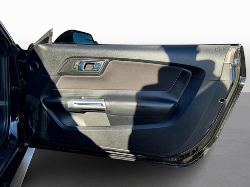 Used 2016 Ford Mustang GT image 17