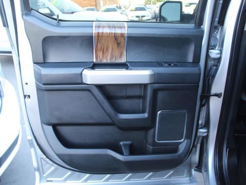 Used 2020 Ford F150 Lariat RWD image 24