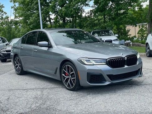 Certified 2023 BMW 540i xDrive w/ Executive Package AWD/4WD image 3
