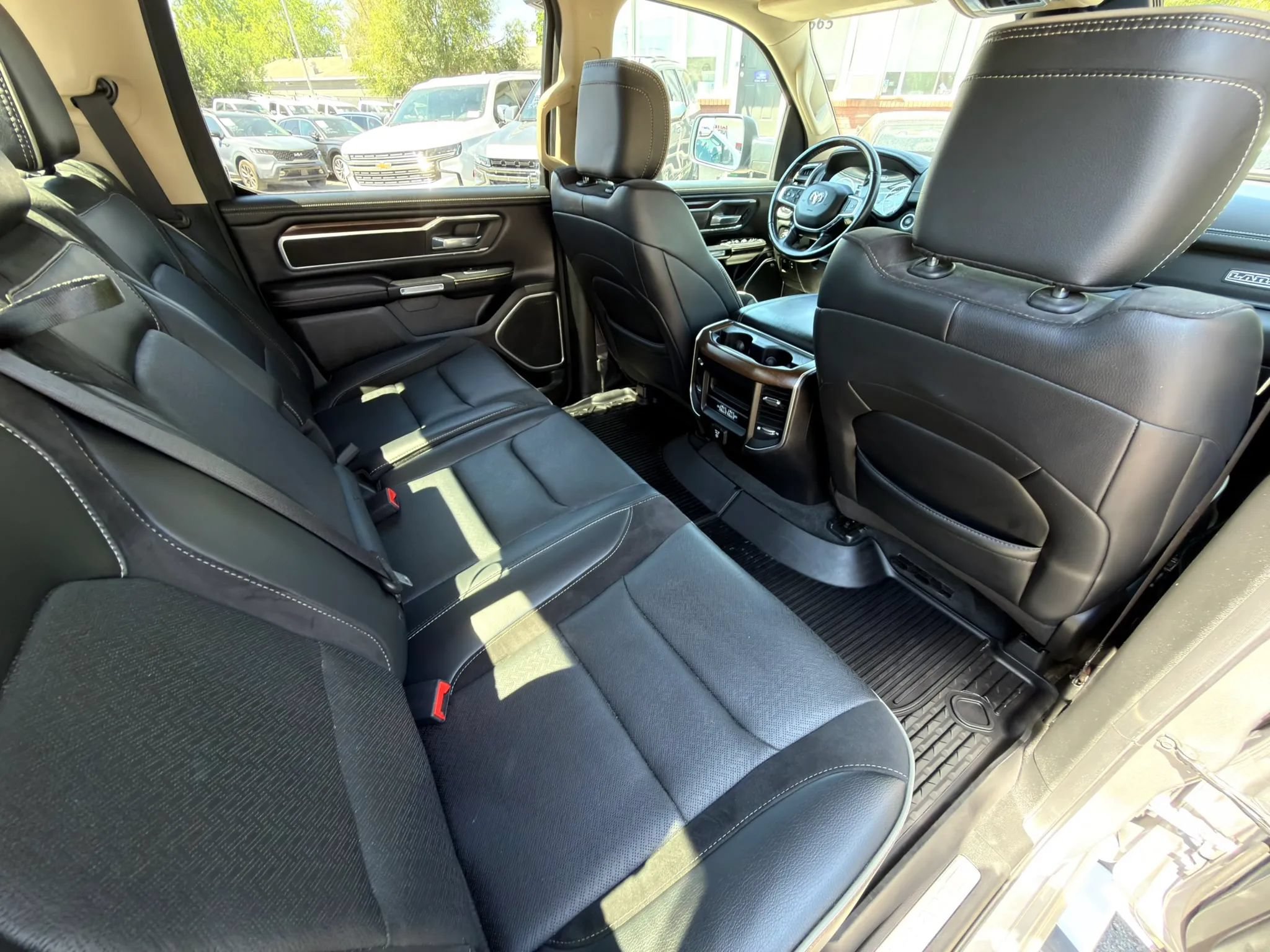 Used 2021 RAM 1500 Laramie AWD/4WD image 11