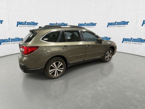 Used 2019 Subaru Outback 3.6R Limited image 11
