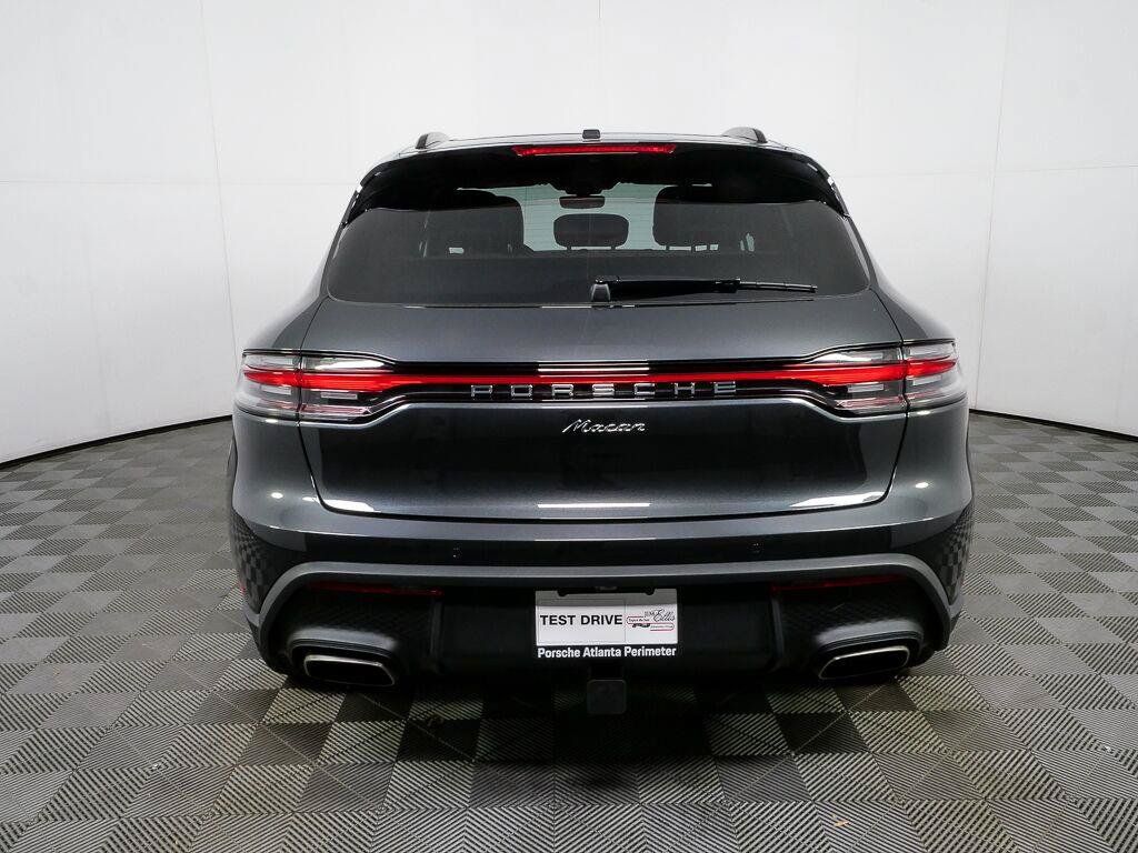 Certified 2026 Porsche Macan AWD/4WD image 29