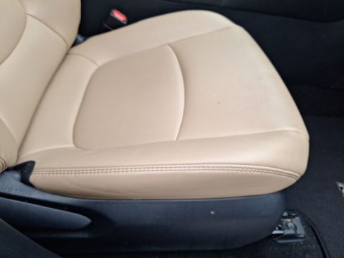 Used 2022 Toyota RAV4 XLE Premium image 33