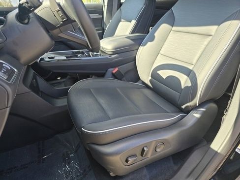 Used 2025 Buick Enclave Sport Touring w/ Power Package image 4