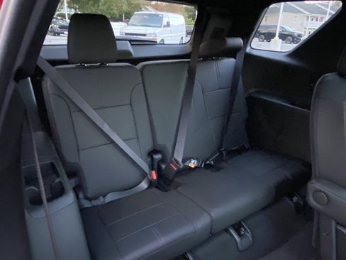 Used 2023 Chevrolet Traverse RS image 26