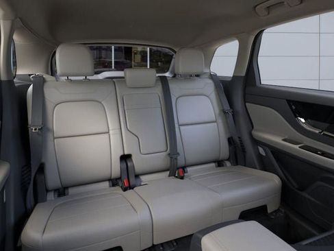 New 2026 Lincoln Corsair Premiere image 11